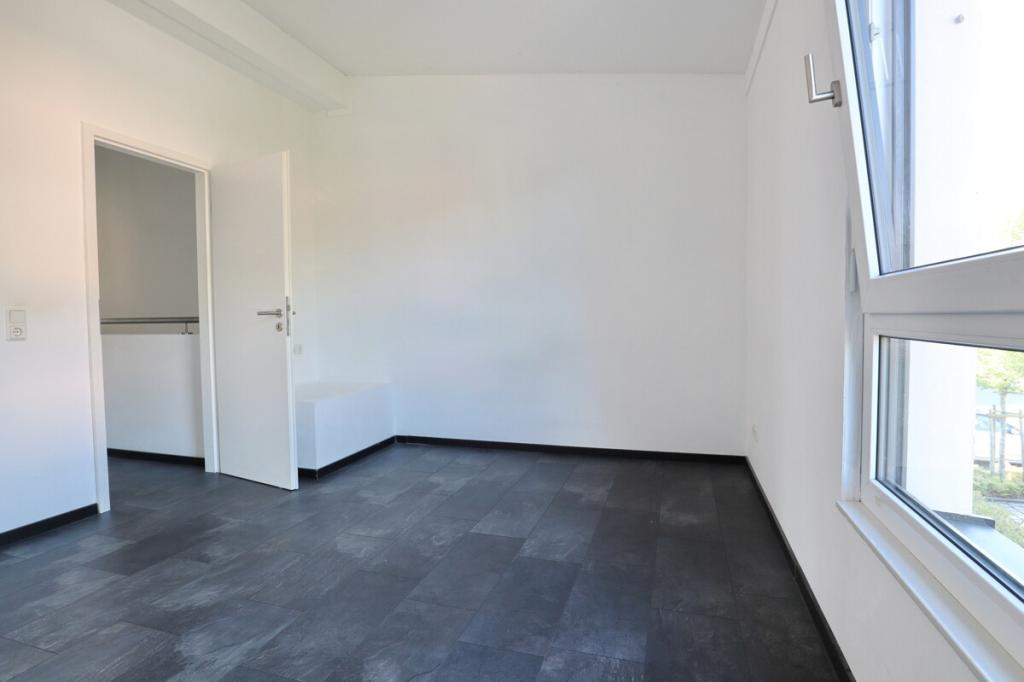 Zimmer 2 OG