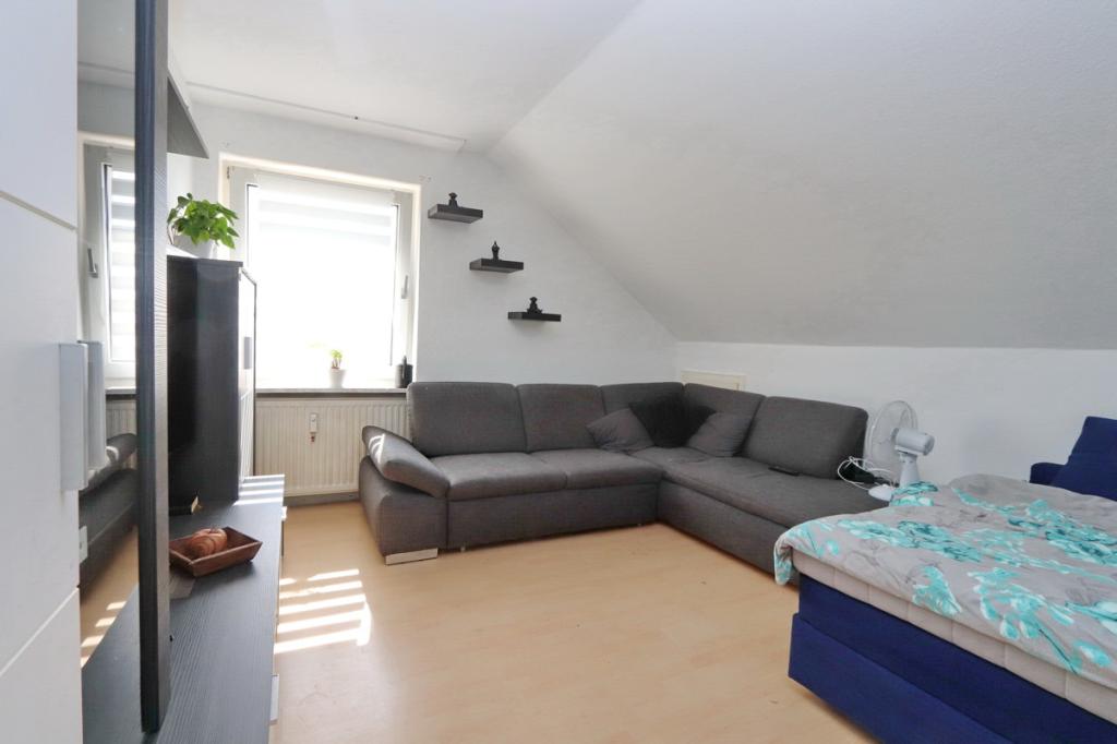 Schlafzimmer (2)