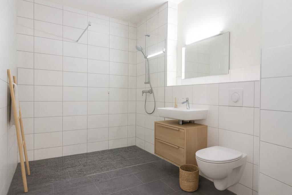 Homestaging Bad (KI-generiert) - unmöbliert