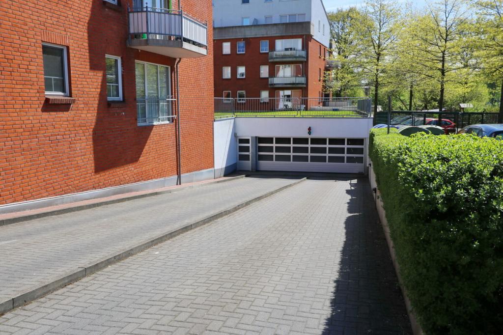 Tiefgaragenzufahrt