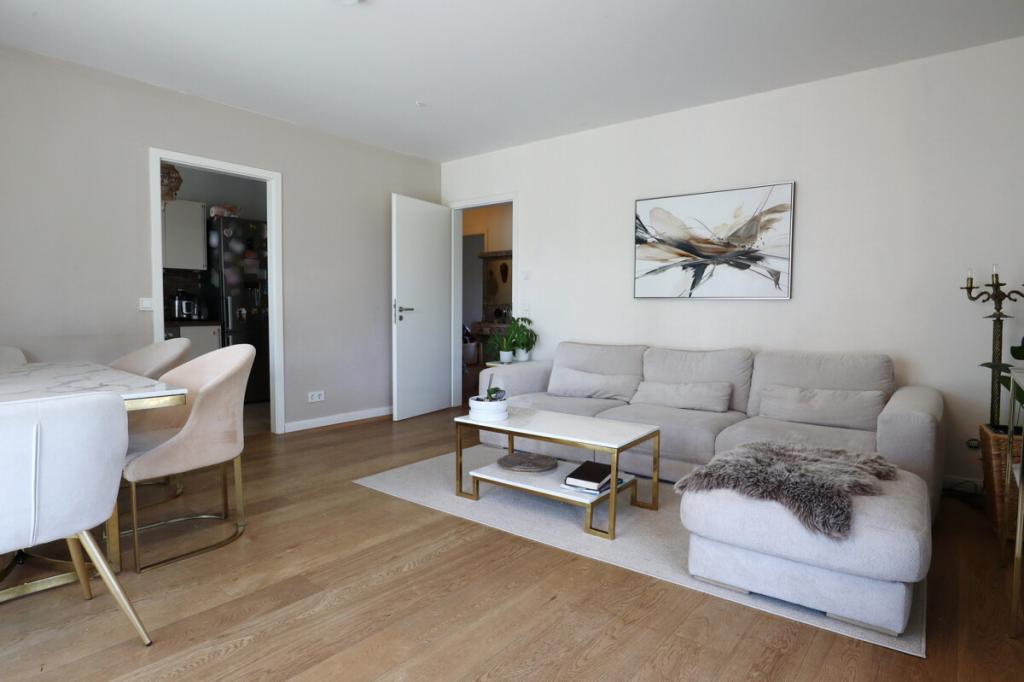 Schlüsselfertig & modern: Vollständig möblierte 4-Zimmer-Wohnung mit Balkon in Norderstedt - Photo 1