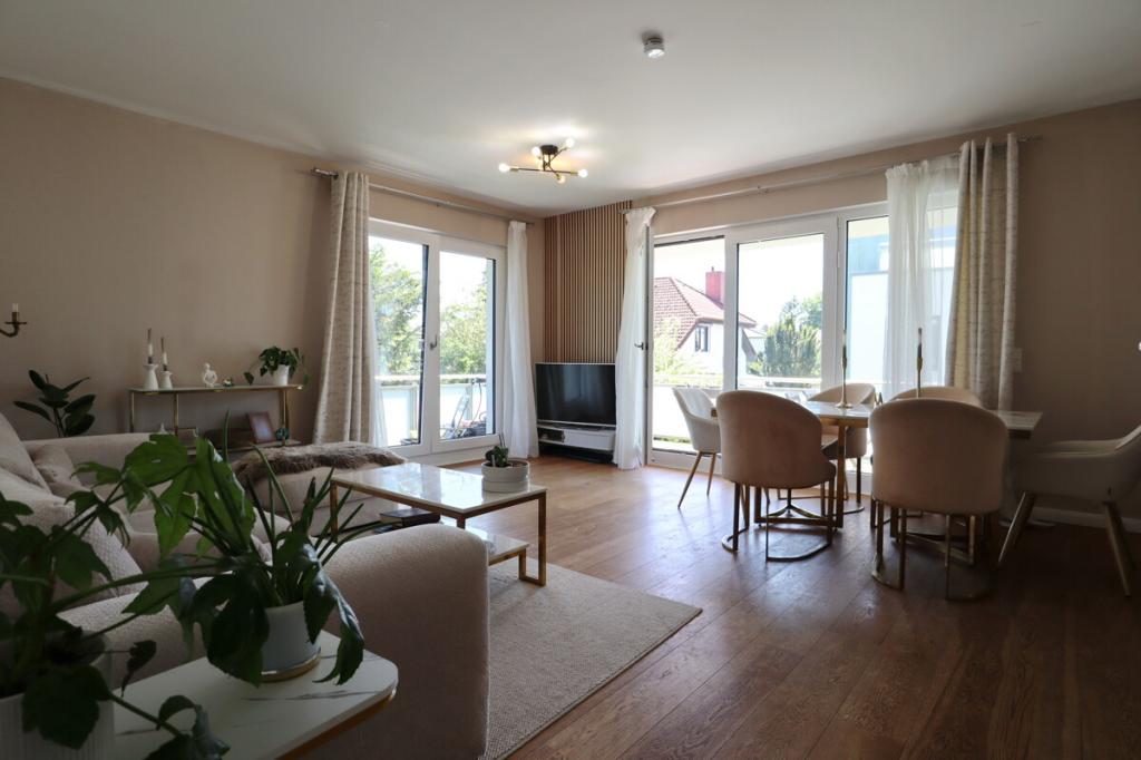 Schlüsselfertig & modern: Vollständig möblierte 4-Zimmer-Wohnung mit Balkon in Norderstedt - Photo 2