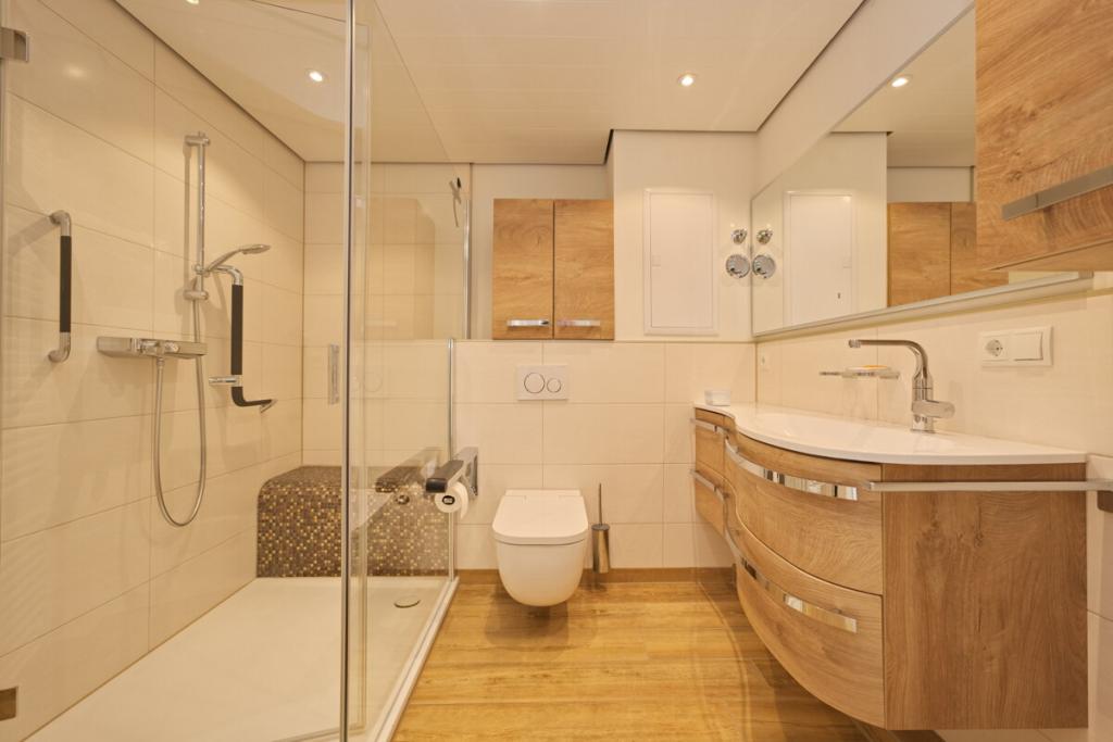 Gepflegte 3-Zimmer-Wohnung mit Loggia und hauseigenem Schwimmbad in Henstedt-Ulzburg - Photo 4