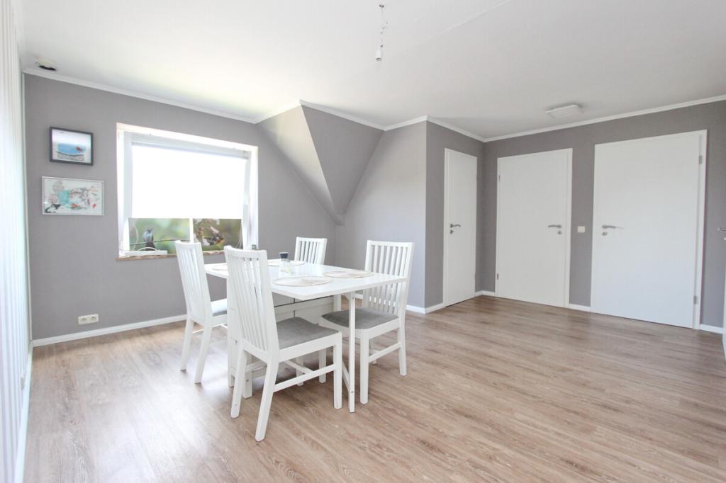 Großzügige 4-Zimmer-Wohnung mit ausgebautem Dachstudio & sonniger Dachterrasse in Kaltenkirchen - Photo 4