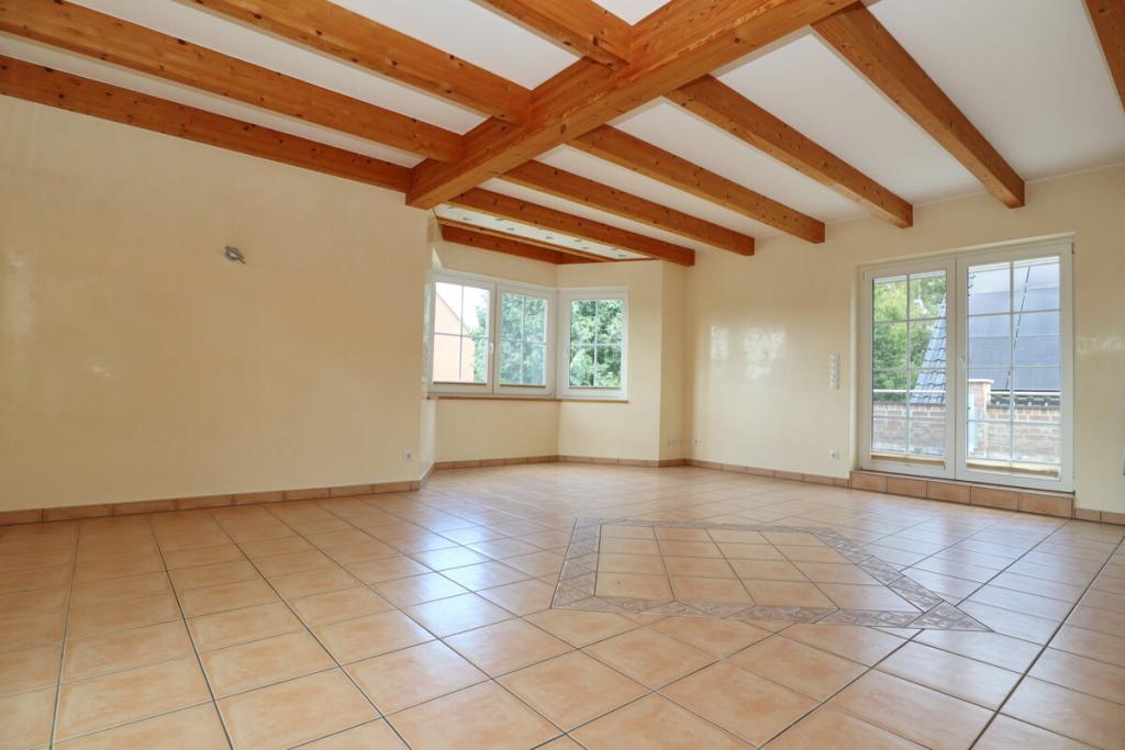 Nachmieter aufgepasst: Großzügige Maisonettewohnung mit Gartenanteil und Dachterrasse in Appen - Photo 2