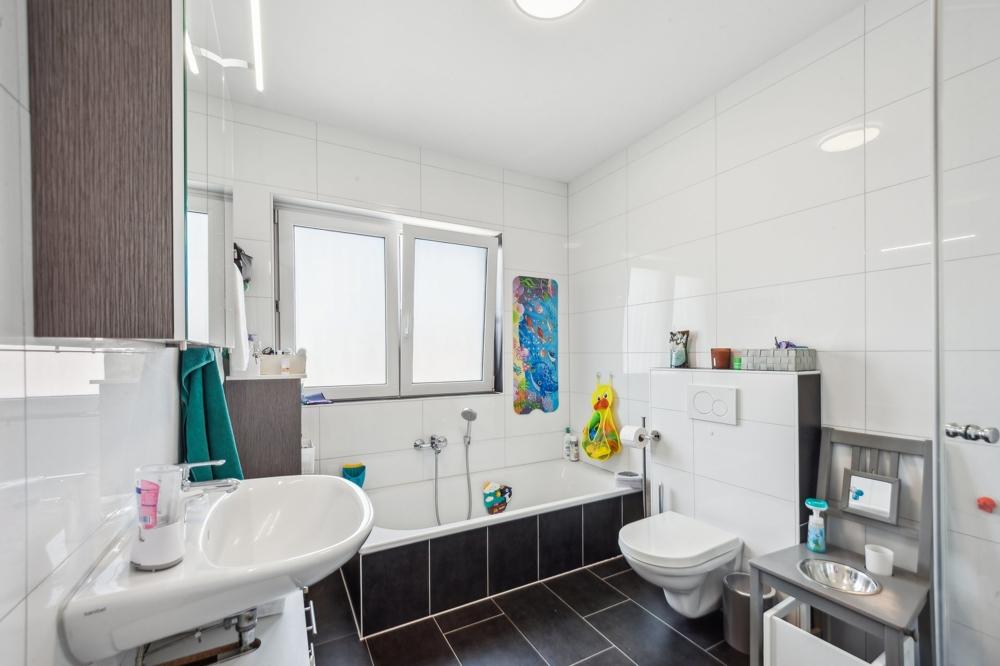 Ansicht 1 Badezimmer