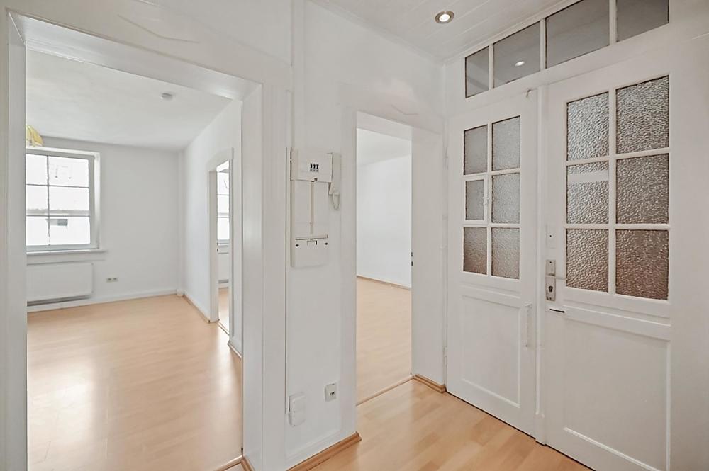 Diele - Eingang zum Wohn und Schlafzimmer