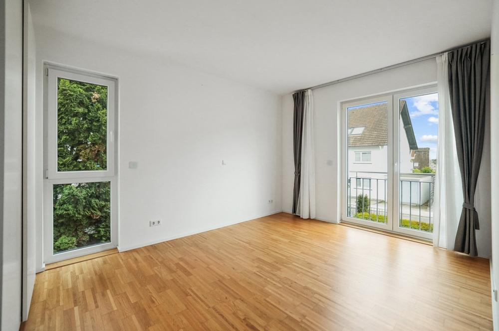 ++Moderne 4-Zimmer-Wohnung mit zwei Bädern, Terrasse & eigenem Garten++ - Foto 1