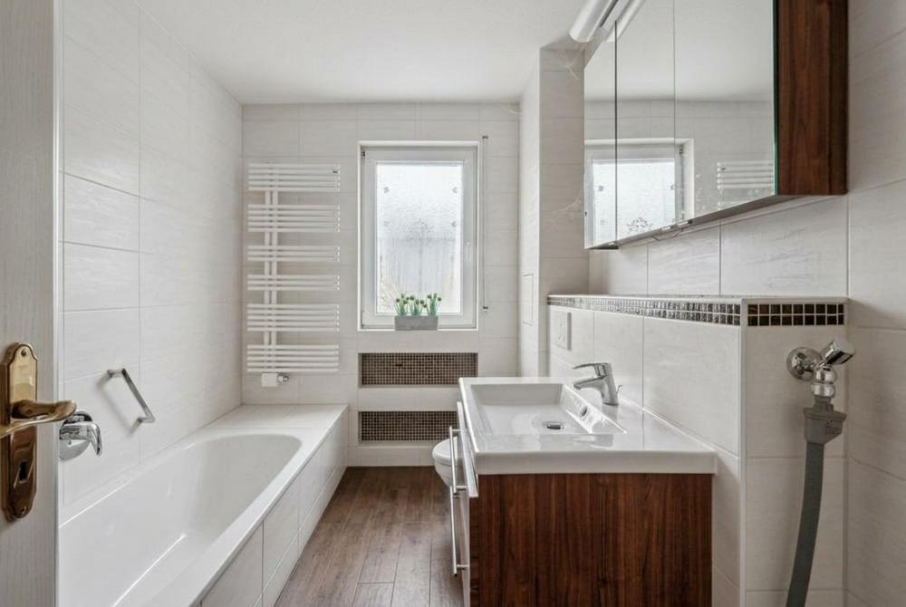 ++ Stilvolle Zwei-Zimmer-Wohnung mit Süd-Balkon in Bad Homburg ++ - Foto 4