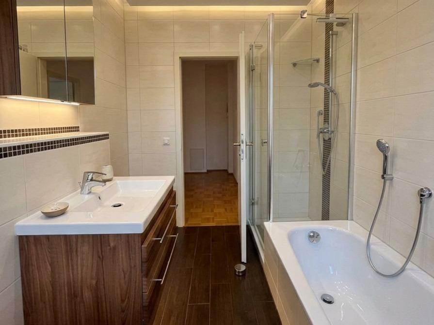 ++ Stilvolle Zwei-Zimmer-Wohnung mit Süd-Balkon in Bad Homburg ++ - Foto 3