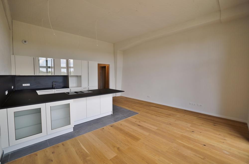 ++ Luxuriöses Wohnen mit industriellem Touch - 3 Zimmer mit Balkon und Mainblick ++ - Foto 3