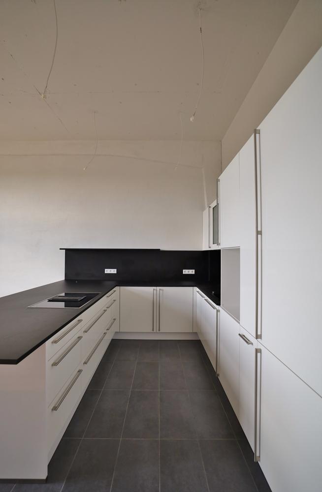 ++ Luxuriöses Wohnen mit industriellem Touch - 3 Zimmer mit Balkon und Mainblick ++ - Foto 5