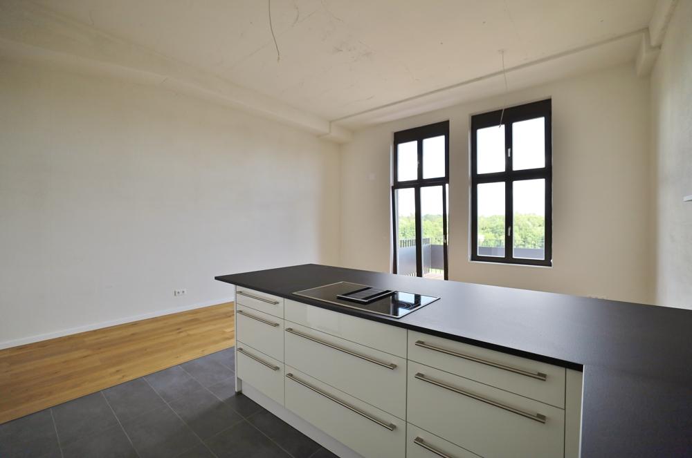 ++ Luxuriöses Wohnen mit industriellem Touch - 3 Zimmer mit Balkon und Mainblick ++ - Foto 4