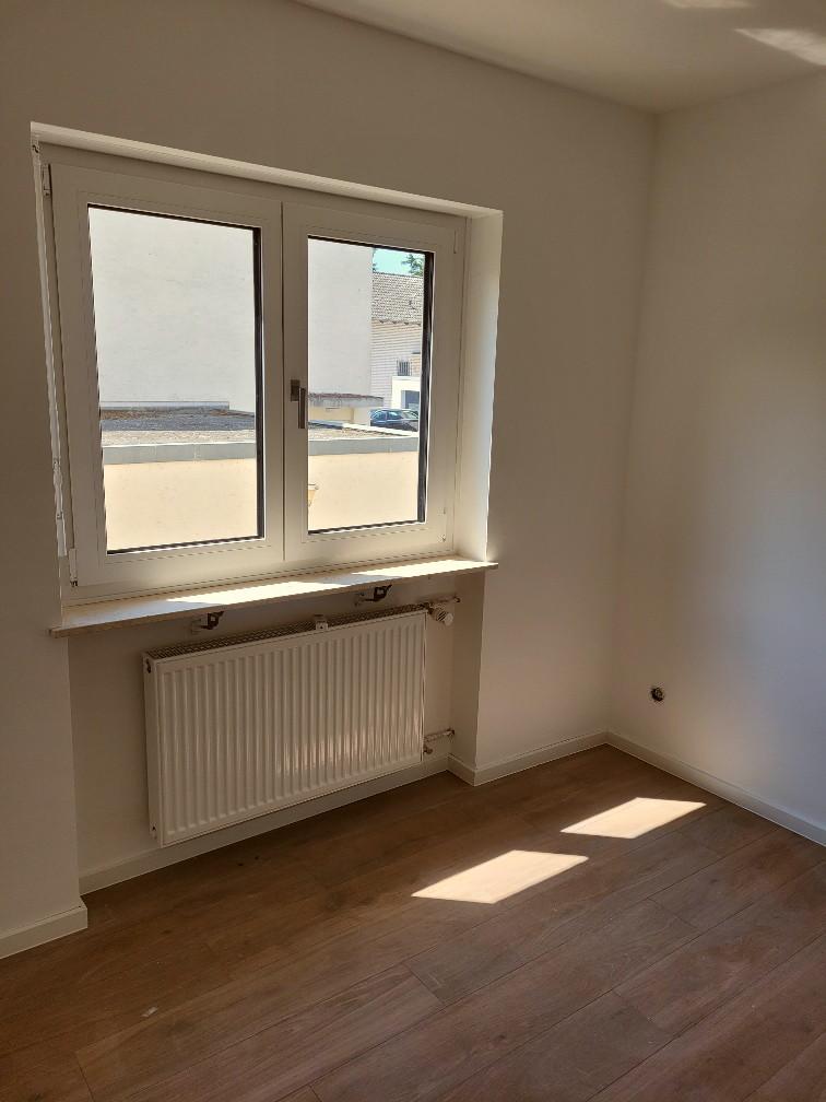 Neu sanierte schicke 3-Zimmer-Wohnung mit Balkon und Stellplatz in ruhiger Lage - Photo 1