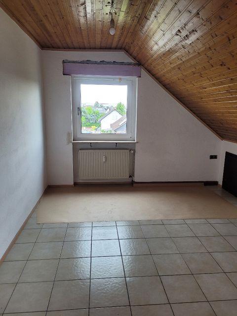 Großzügige 2-Zimmer-Wohnung im Dachgeschoss in ruhiger Lage - Photo 5