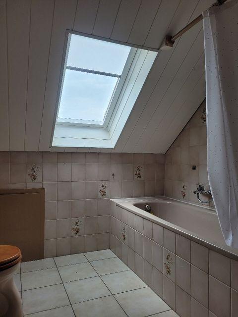Großzügige 2-Zimmer-Wohnung im Dachgeschoss in ruhiger Lage - Photo 3