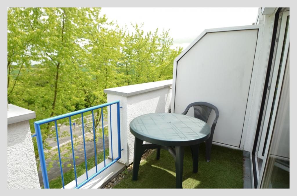 STUDENTEN-WOHNMAISONETTE - Balkon, Stellplatz, Bus gegenüber, Einkaufen um die Ecke ... - Photo 3