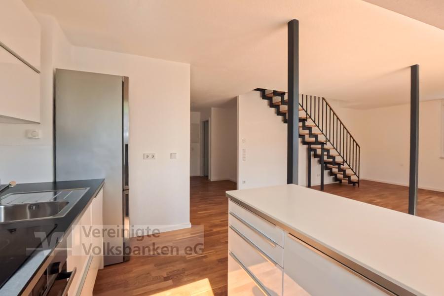 Maisonette-Dachgeschoss-Wohnung mit großer Dachterrasse! - Photo 2