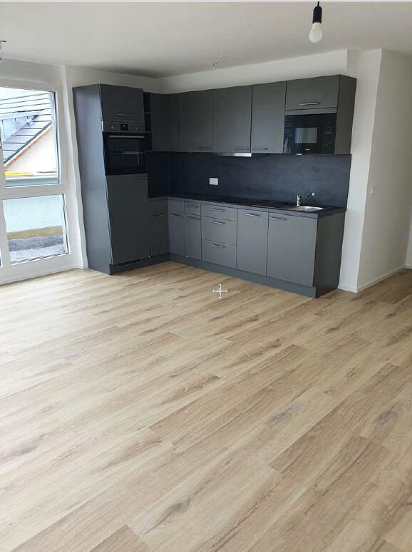 Ihr neues Zuhause ab Oktober! Wohnung in zentraler Lage mit Balkon & TG-Stellplatz - Photo 2