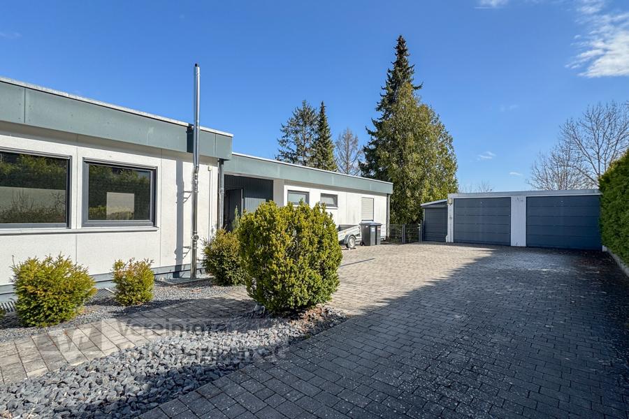 Einfahrt Doppelgarage