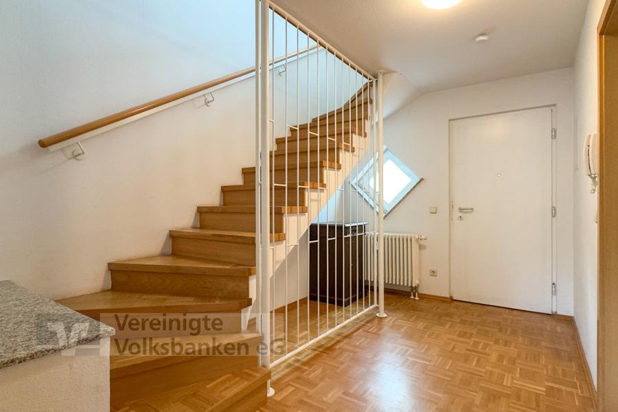 Eingang-Treppenhaus