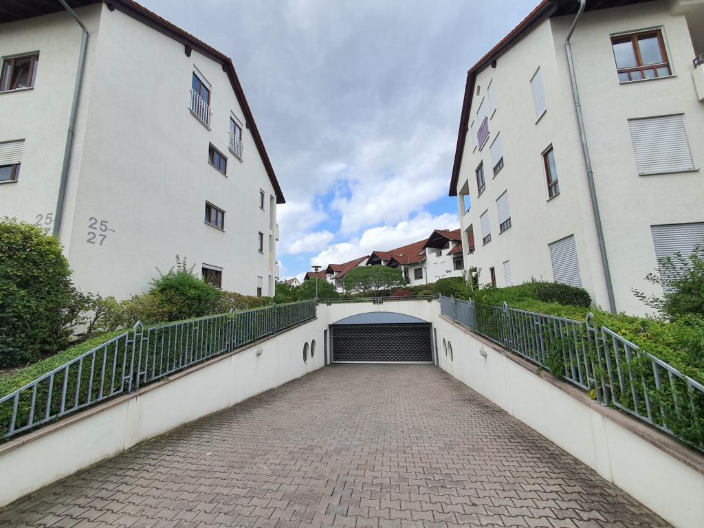 Tiefgaragenzufahrt