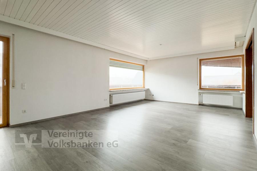 Renovierte 5 - Zimmer Wohnung in ruhiger Lage zu vermieten. - Photo 1