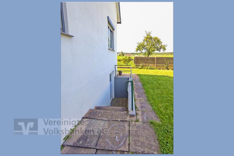 Einfamilienhaus in sonniger und grüner Lage mit großem Garten in Altdorf zu vermieten! - Photo 1