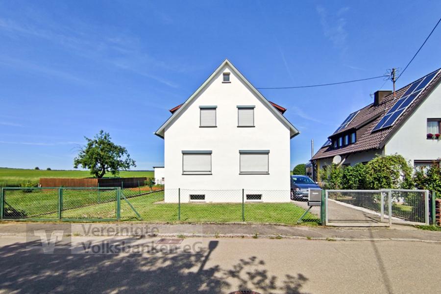 Einfamilienhaus in sonniger und grüner Lage mit großem Garten in Altdorf zu vermieten! - Photo 2