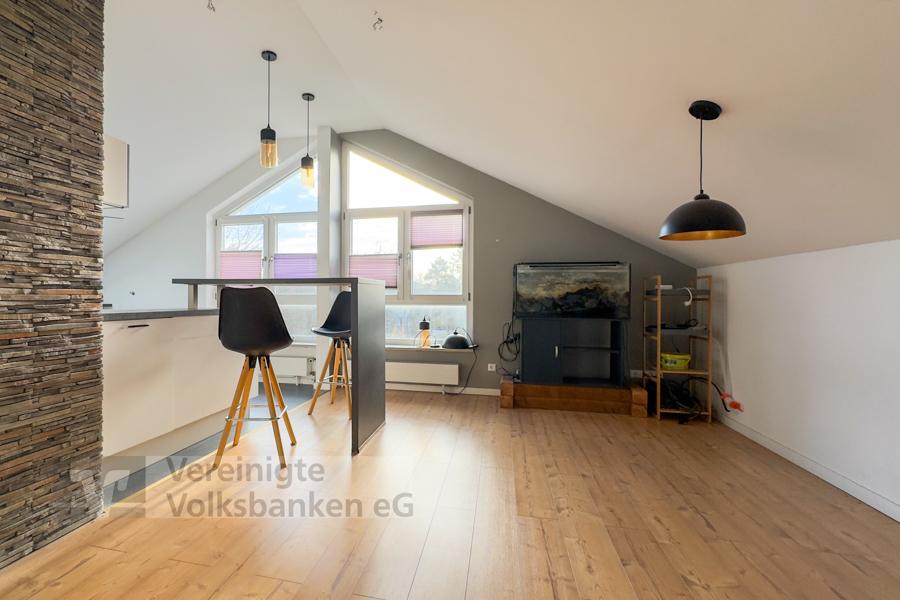 Einzigartige Dachgeschosswohnung mit überdachtem Balkon und schöner Galerie in Sindelfingen zu vermieten! - Foto 4