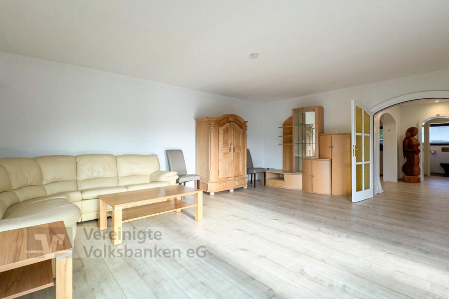 Exklusive Erdgeschoss Wohnung mit großem Balkon+Terrasse in Sindelfingen zu vermieten! - Foto 2