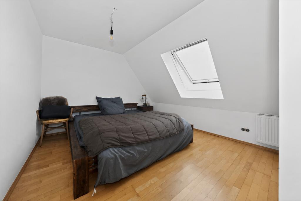 3-Zimmer-Maisonette im Dachgeschoss mit Aufzug, zentral in Aichach - Photo 4