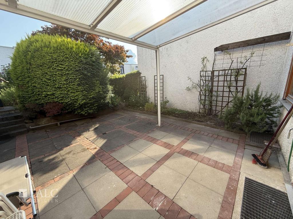 Terrasse mit Pergola