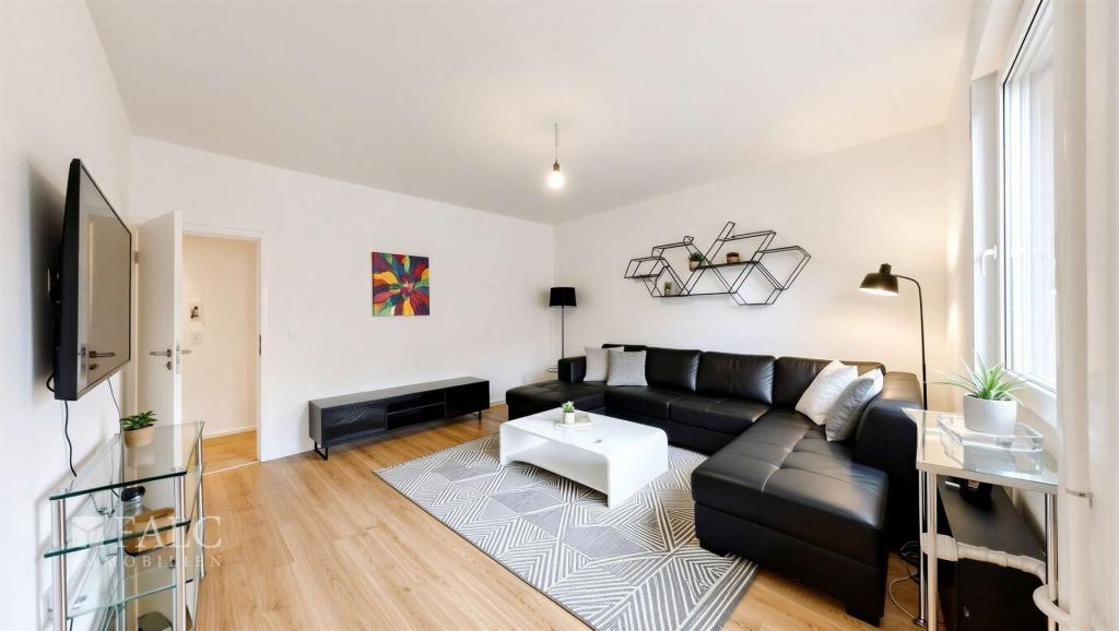 Frisch renoviert, zentrumsnah, großzügig - 3-Zimmer-Wohnung mit EBK - Foto 3