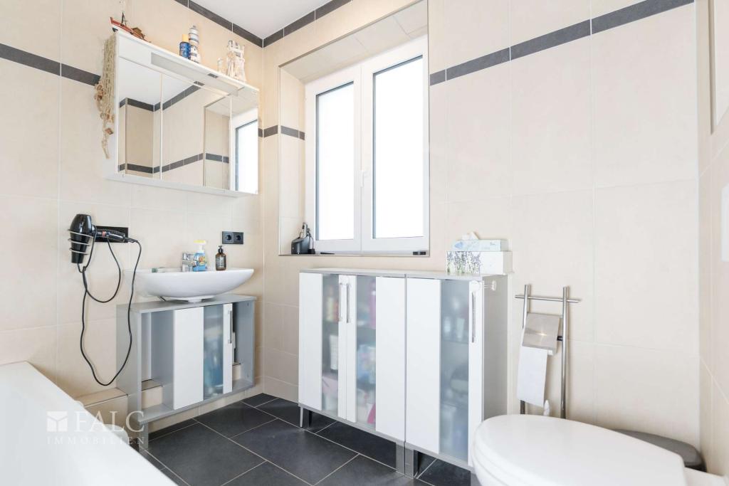 Badezimmer mit Wanne