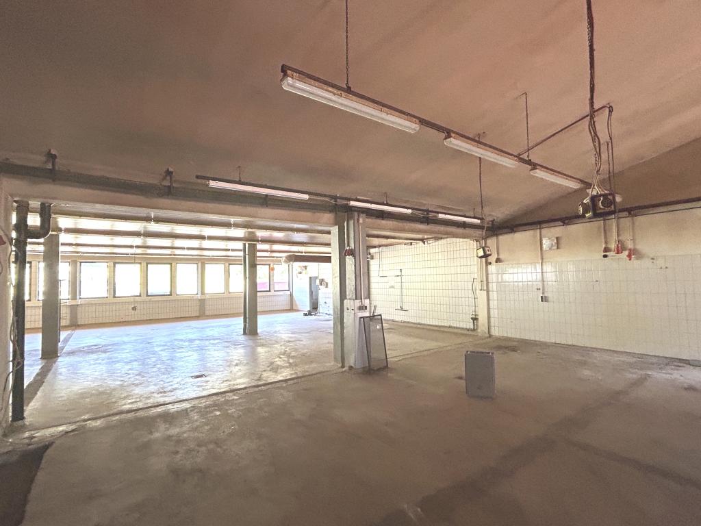 Gewerbehalle