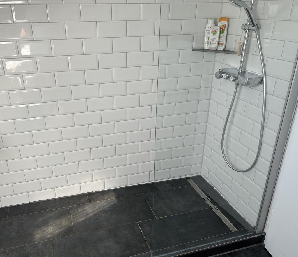 Dachgeschoss: Dusche