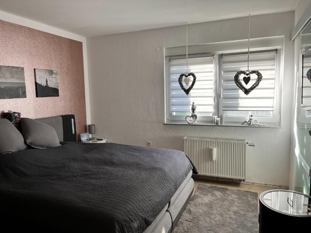 Schlafzimmer 1.OG 1