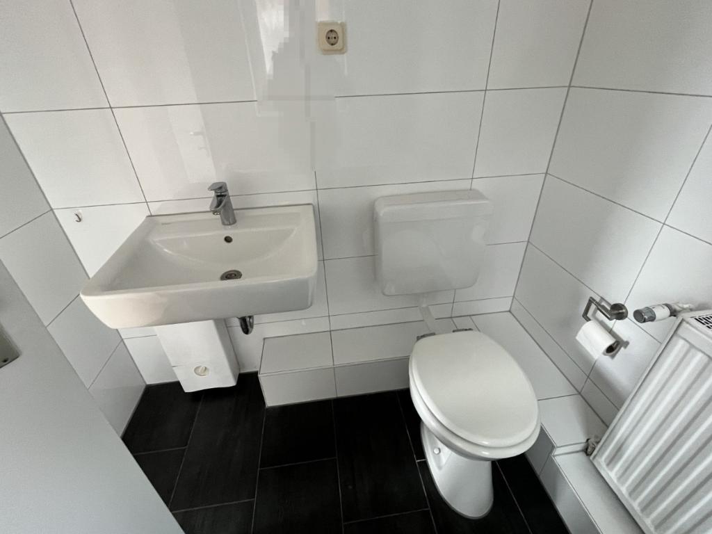 Komplett renovierte 2-Zimmer-Wohnung mit Balkon und Garage in ruhiger Wohngegend von Rumeln - Photo 5