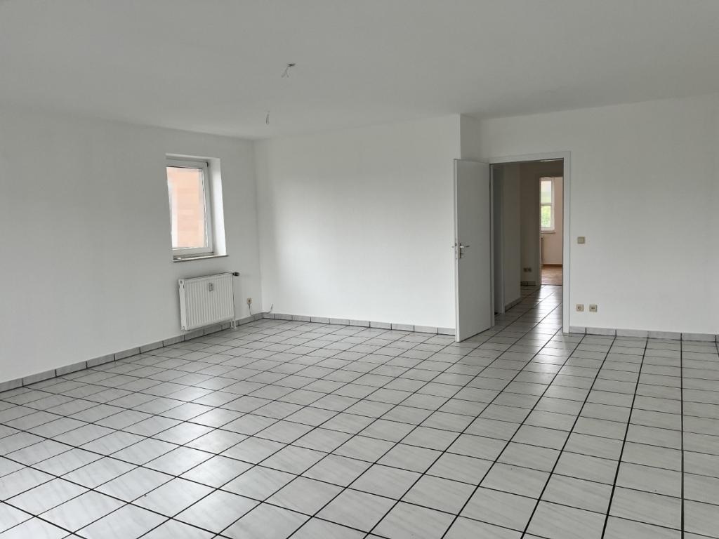 Komplett renovierte 2-Zimmer-Wohnung mit Balkon und Garage in ruhiger Wohngegend von Rumeln - Photo 1