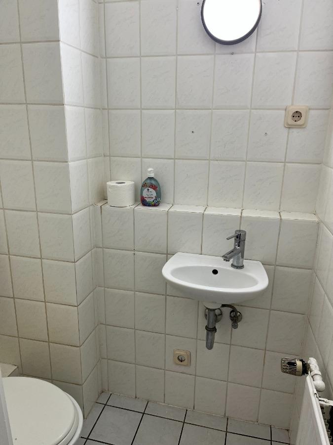 Komplett renovierte 2-Zimmer-Wohnung mit Balkon und Garage in ruhiger Wohngegend von Rumeln - Photo 4