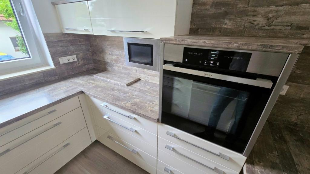 Gepflegte 3-Zimmer-Wohnung mit Balkon, Garage und Klimaanlage in zentraler Lage - Foto 3