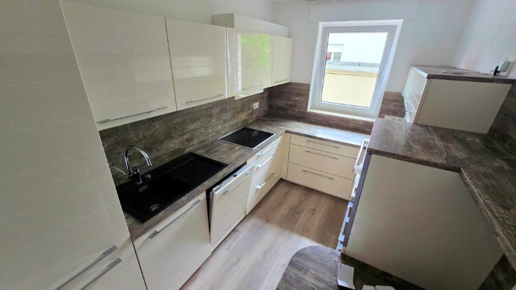 Gepflegte 3-Zimmer-Wohnung mit Balkon, Garage und Klimaanlage in zentraler Lage - Foto 4