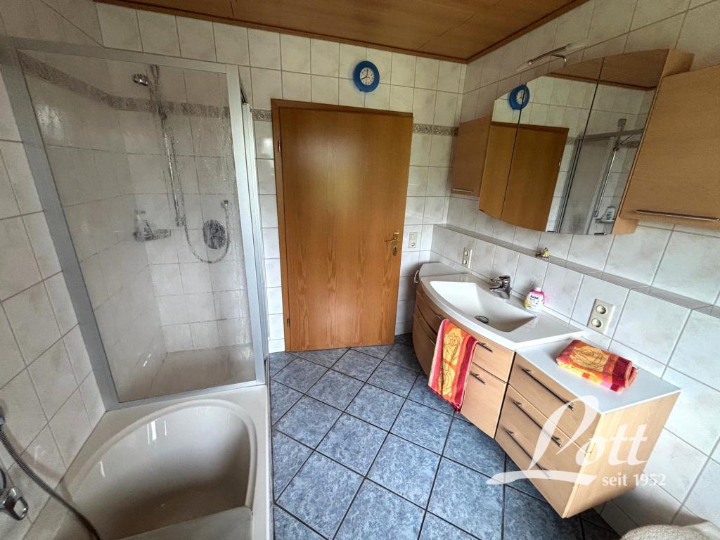 Badezimmer EG