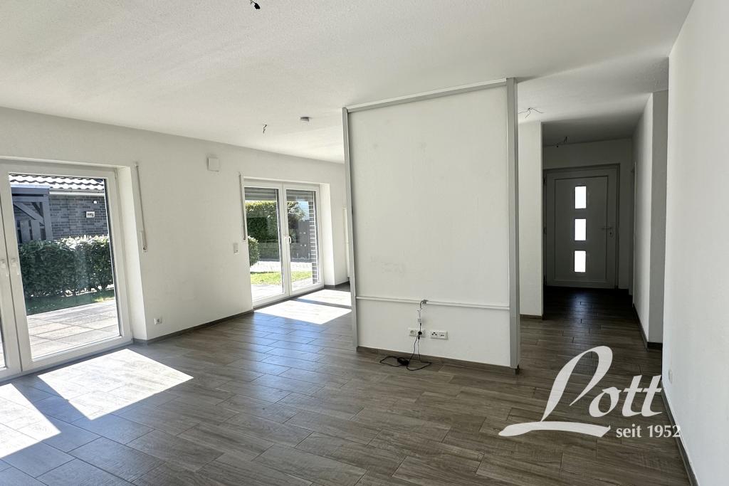 +++ Moderner Bungalow in sehr zentraler Ortslage von Augustfehn +++ - Photo 1
