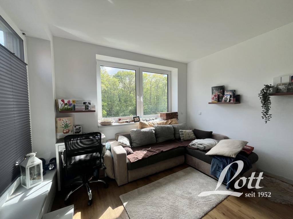 **Wohnen in Bad Zwischenahn - schöne Dachgeschosswohnung - Ortskern fussläufig erreichbar** - Foto 2