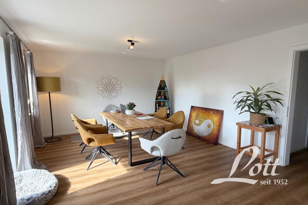 **Neuwertige Erdgeschosswohnung mit Terrasse und Garten in Augustfehn - direkte Bahnhofsnähe!** - Foto 2