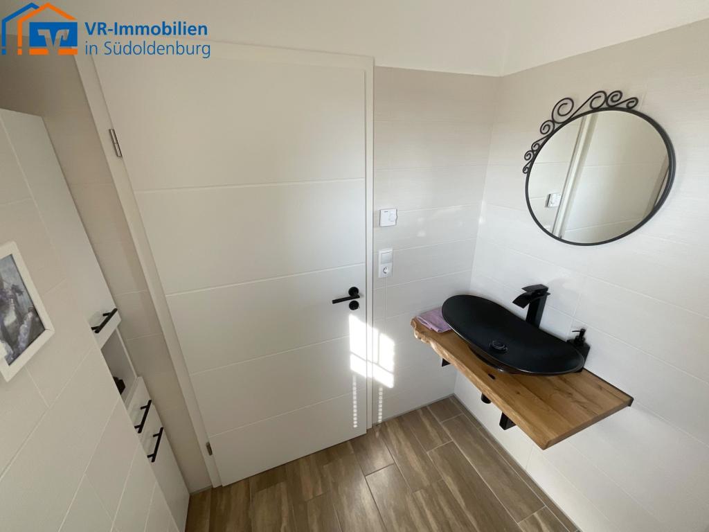 Gäste-WC mit Dusche