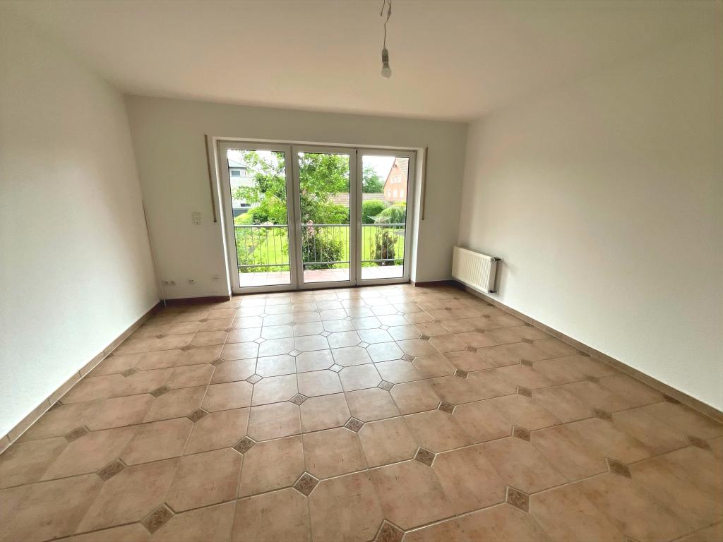 Ciynah in Friesoythe: Modernisierte Oberwohnung mit Balkon und Einbauküche! - Photo 1