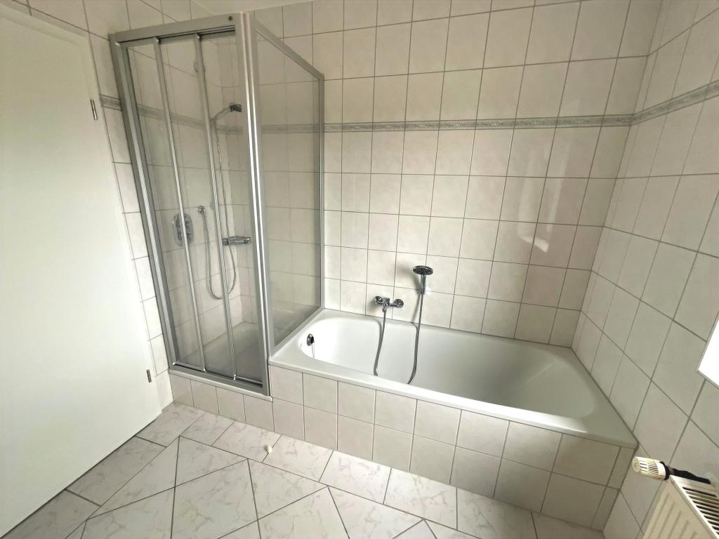 Ciynah in Friesoythe: Modernisierte Oberwohnung mit Balkon und Einbauküche! - Photo 5
